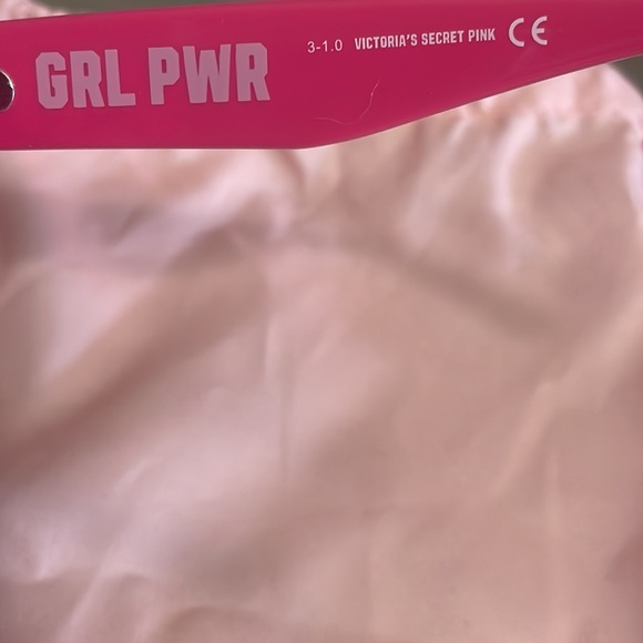 NWOB- Victoria Secret Pink - GRL PWR PK0034 sunglasses - Picture 4 of 5